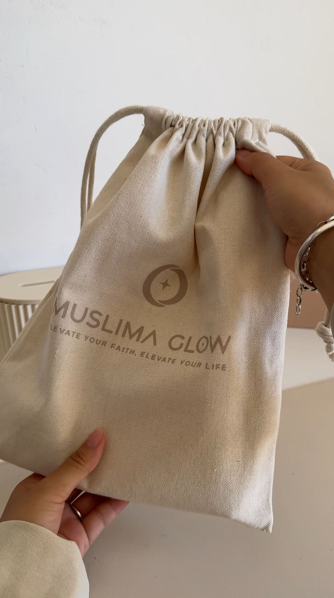 Pochon Muslima Glow